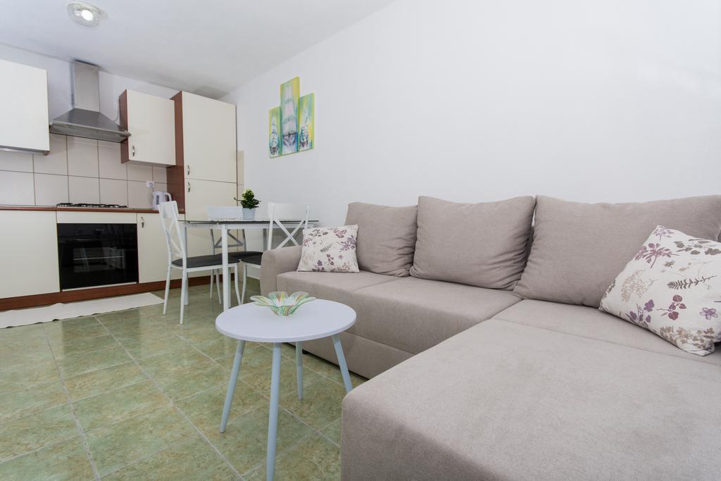 Apartment Mika 2 Trogir Exterior photo